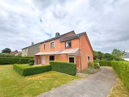 paliseul : agréable maison avec jardin et garage  4 chambres