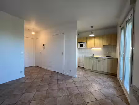 location appartement 1 pièce  27.84m²  annecy