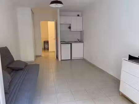 location appartement 1 pièce 22 m² à nice (06200)