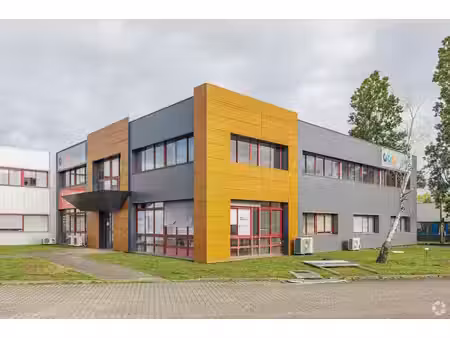 location bureaux 48m² à 210m²