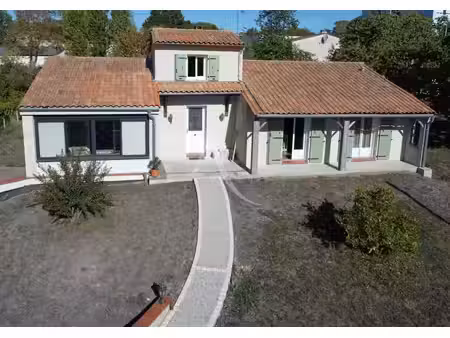 vente maison 5 pièces 139 m² archiac (17520)