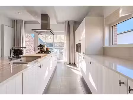 prachtig afgewerkte en instapklare woning te sint-michiels