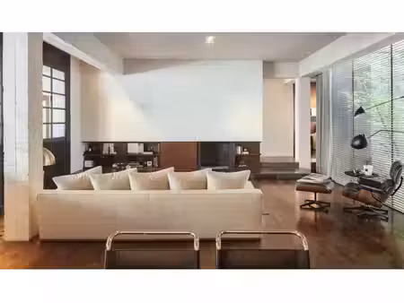 une adresse rare  un loft d’architecte au calme avec piscine