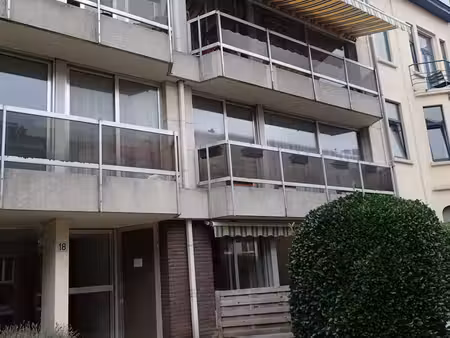 studio 43 m² à woluwe-saint-pierre