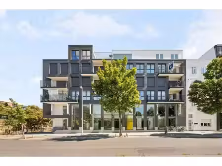 immeuble commercial d’angle dans le quartier du dam