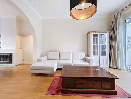 agréable et lumineuse maison avec jardin et garage