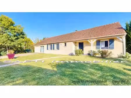 plain-pied d 140m2 habitables / 3/4 chambres / 800m2 de terrain autour / classe energétiqu
