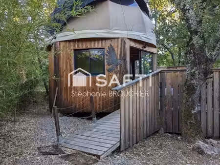 lodge entièrement équipée avec terrain