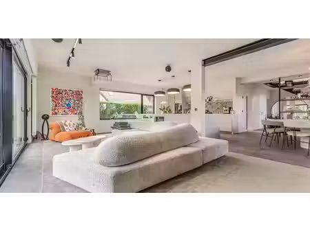 maison exceptionnelle à vendre à sint-pieters-leeuw pour € 865.000 avec 4 chambres à couch