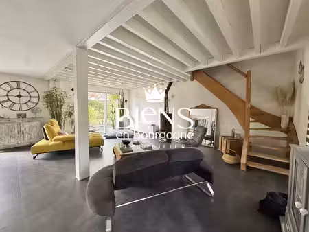 exclusif farges les chalon  charmante maison avec grand jardin