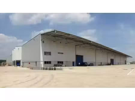entrepôt logistique avec bureau au port express d'anvers à