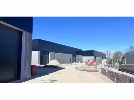 bâtiment d’entreprise à louer à herzele pour € 1.240