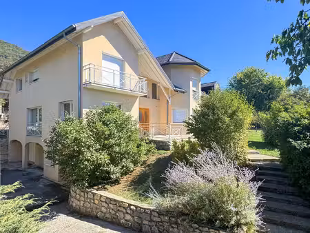 maison de luxe à vendre à chambéry