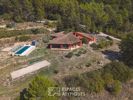 maison de luxe à vendre à châteauvert
