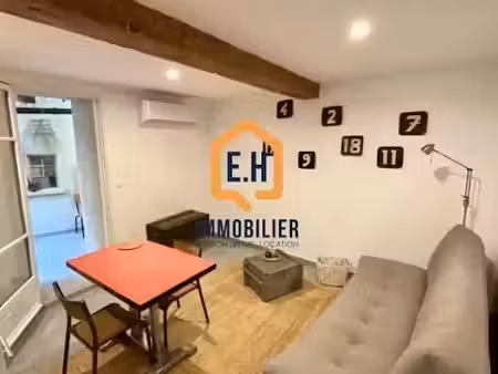 location meublée appartement 2 pièces 25.5 m² à hyeres (83400)  617 €