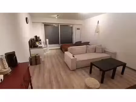 studio rénové de 36 m² avec parking privé
