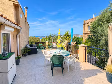 maison t3 - 63 m² avec 60 m² d'extérieur - marseille 2e