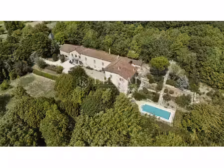 maison de luxe à vendre à ruffec
