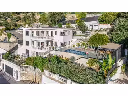 maison contemporaine à vendre dans le quartier mont boron