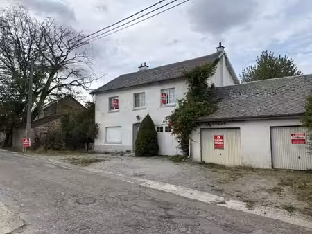 ensemble immobilier comprenant fermette  pâtures  vergers  p