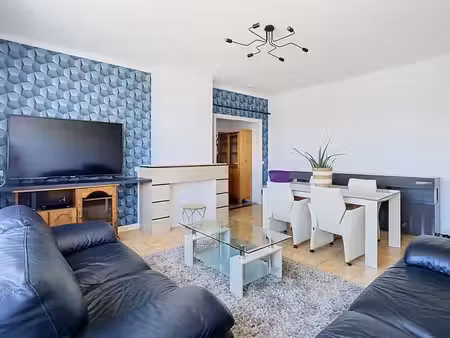 joli appartement situé proche du centre-ville d'andenne