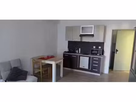 location meublée appartement 1 pièce 23 m² à lubersac (19210)  490 €