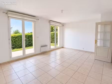 maison récente sans travaux.3chambres+bureau à pieds commerces et gare