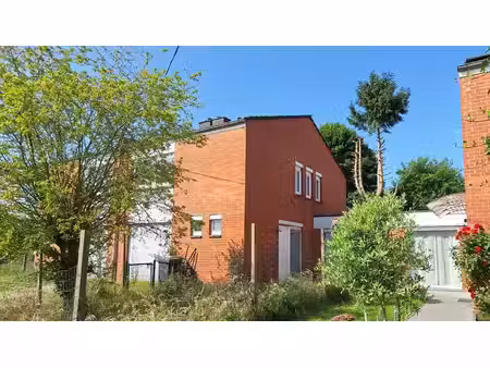 maison 3 chambres avec grand jardin bien orienté