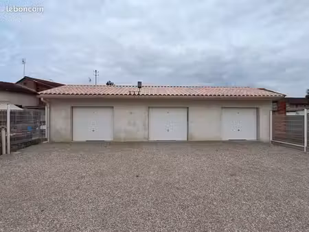 garage/box 20 m² caussade