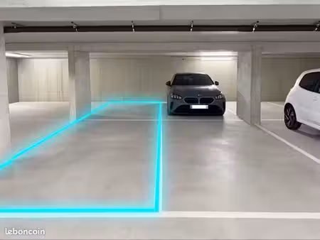 ◊ place de parking privative à louer – senlis