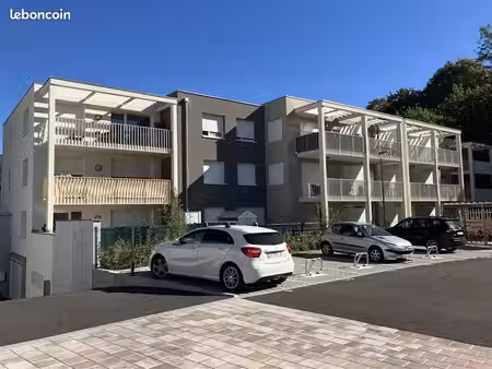 appartement 2 pièces 74 m²