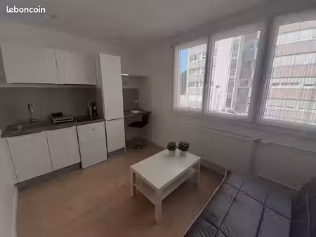 studio 1 pièce 20 m²