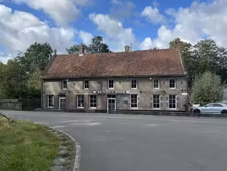 superbe restaurant de +/- 60 pers. avec duplex séparé