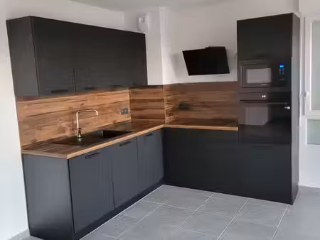 loue t3 avec terrasse