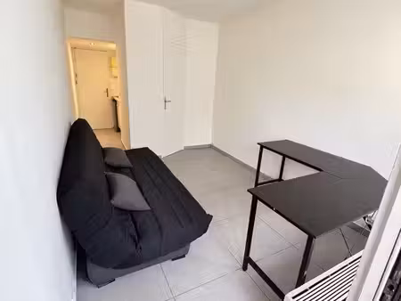 studio meublé 15 m² – versailles – vue sur parc – 700 /mois charges comprises