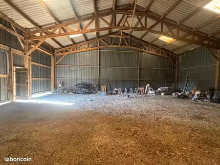 hangar 100m2