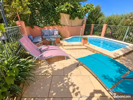 maison 50 m2 - piscine - 2 chambres - jardin de 500 m2