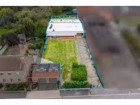 terrain à bâtir de 1.906 m² avec hangar de ±600 m²