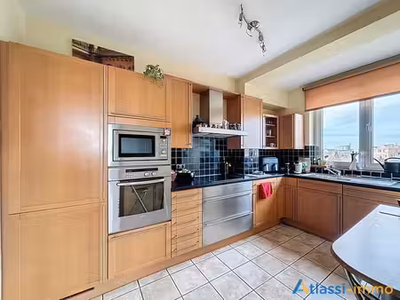 magnifique appartement 2 ch + cave