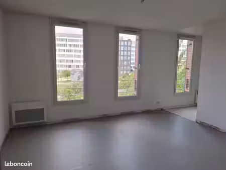 loue studio - 31m² avec parking arcueil quartier vache noire