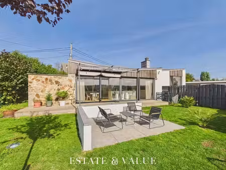 bungalow entièrement rénové avec vue imprenable
