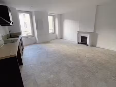 appartement rénové avec garage – plein centre de terrasse-sur-dorlay
