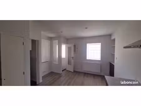 appartement t3 centre ville libre immédiatement de lusignan