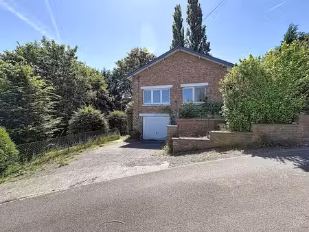 bungalow de plain-pied sur 914 m² – garage & sous-sol comple