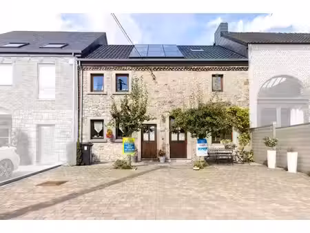 maison mitoyenne avec jardin.
