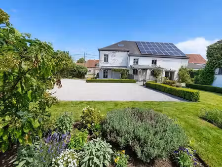 propriété sur 32 ares avec annexes aménagées
