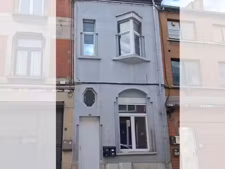 immeuble de rapport  composé de 2 appartements.