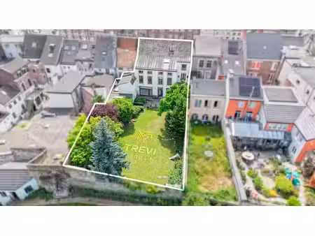 superbe maison bourgeoise du 18ème siècle dans le centre vil