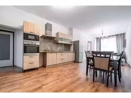 maison familiale avec 4 chambres  3 salles d'eau & jardin