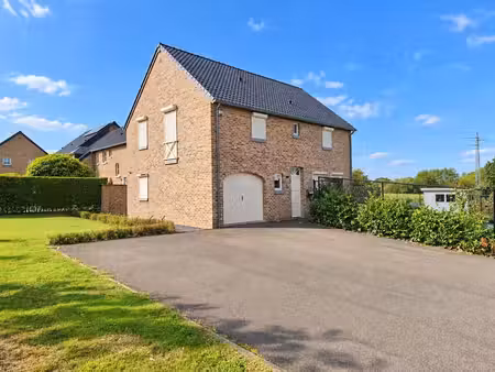 maison 3 chambres avec jardin et parking sur les hauteurs de